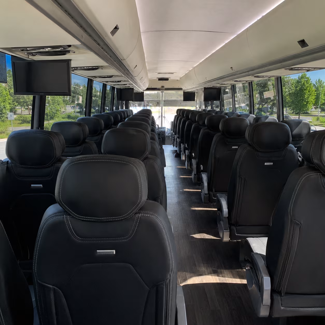 charter buses to the rosamond gifford zoo make field day easy