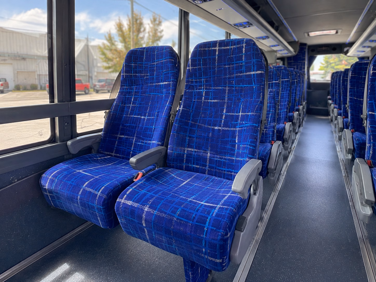 seneca lake wine trail groups have the perfect bus waiting