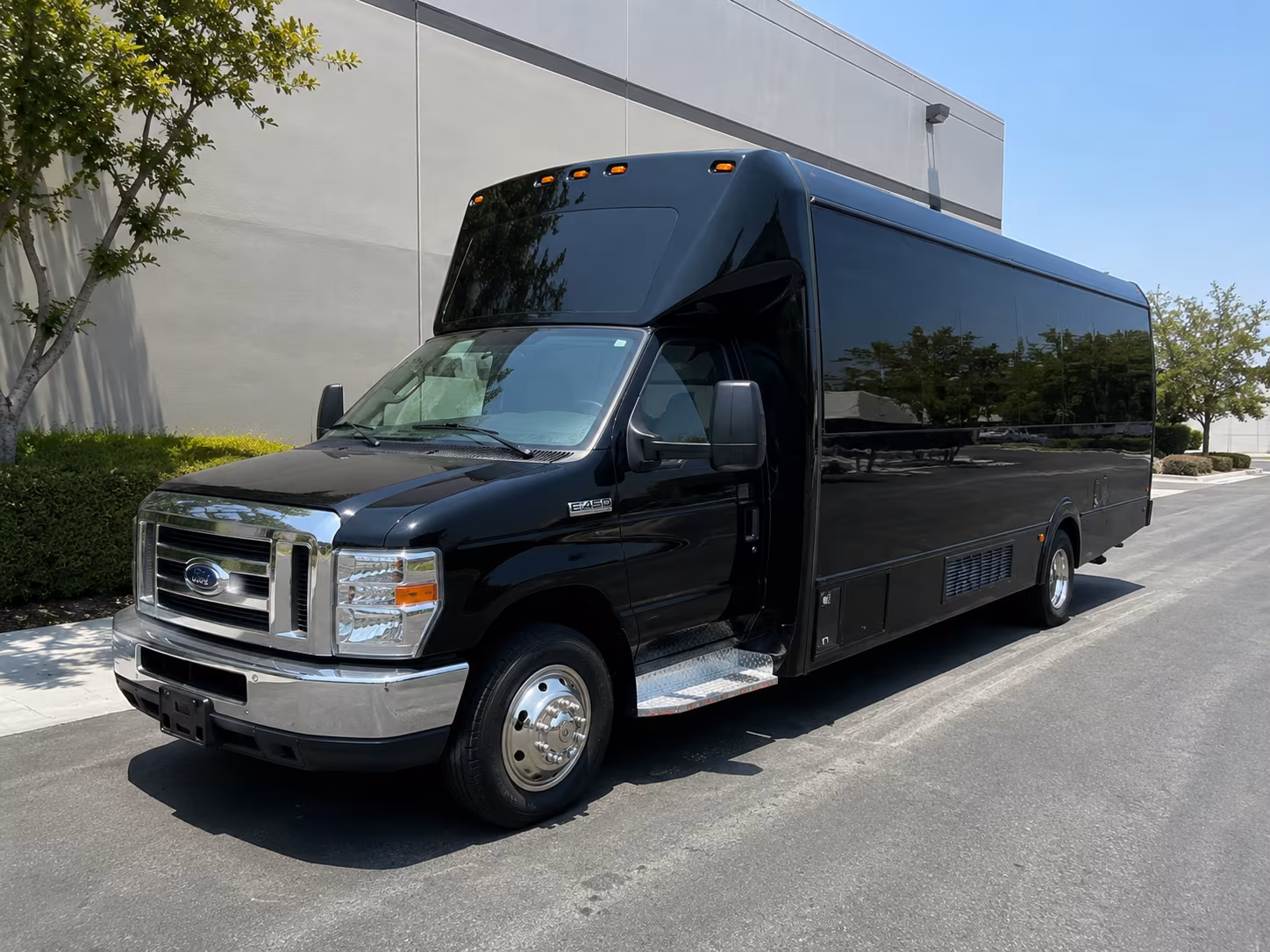 syracuse party bus